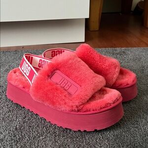 UGG Women's Vibrant Pink Fluffy Slippers